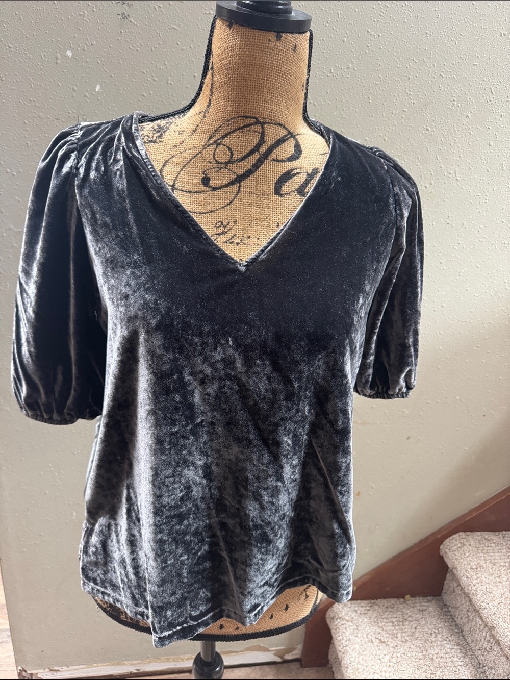 Velvet V-Neck Puff Sleeve Top - Charcoal Gray- LOFT